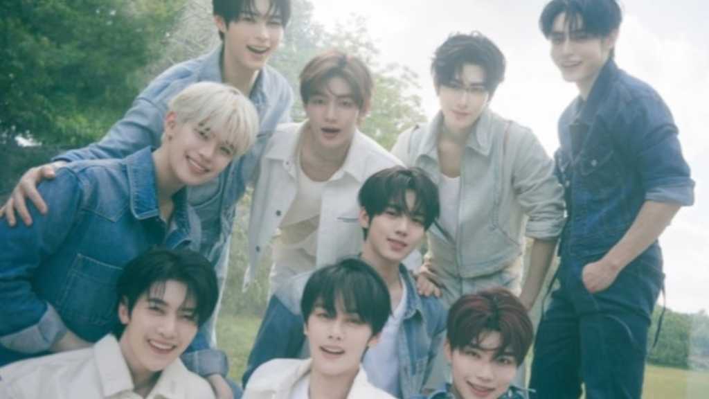 ZEROBASEONE extends their activities for two months to March, responding to fan love, with plans for an encore tour and new album.