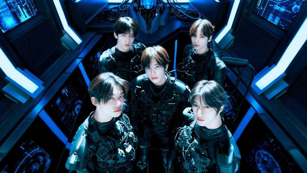 The lineup for the 2025 FNS歌謡祭 has been revealed, featuring popular acts like TWS, TREASURE, TOMORROW X TOGETHER, and ILLIT.