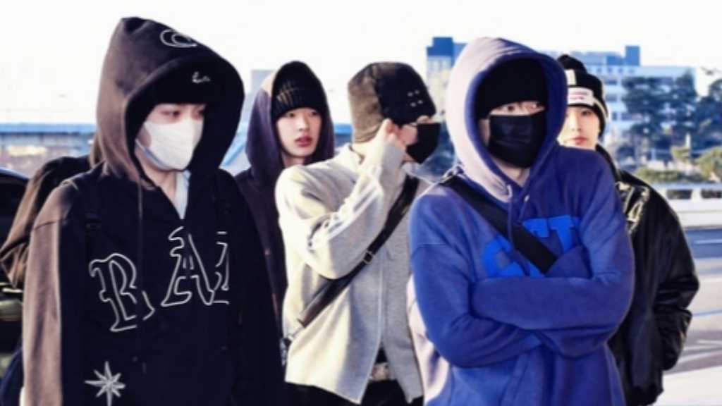 NEXZ departed from Gimpo International Airport for a schedule. They announced their first arena tour in Tokyo and Osaka.