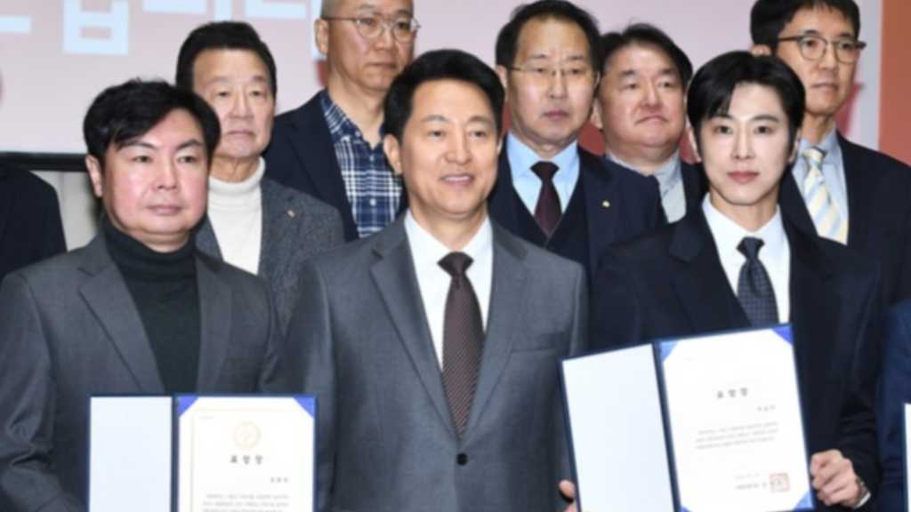 東方神起のユンホが「2026 模範納税者」表彰式に出席し、映画「TOKYO BURST-犯罪都市-」への出演も決定。