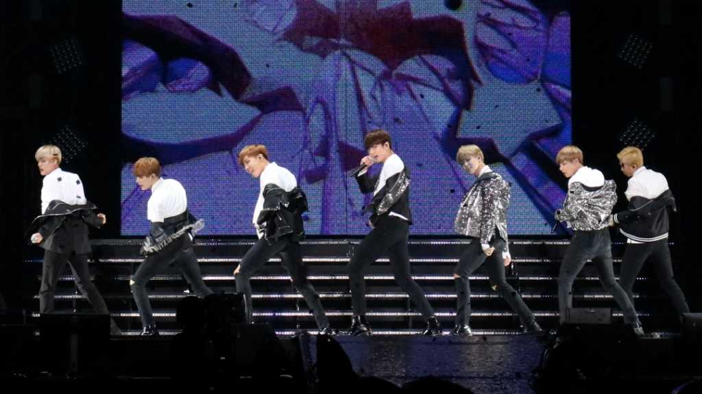 BTSとSS501の特集放送が行われ、BTSのライブやバラエティ、SS501のイベントが楽しめる内容。
