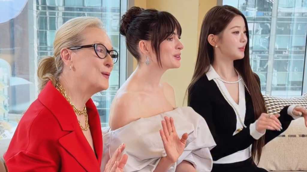 IVEのウォニョンがメリル・ストリープ、アン・ハサウェイと共にインタビューを行い、和気あいあいとした雰囲気を見せた。