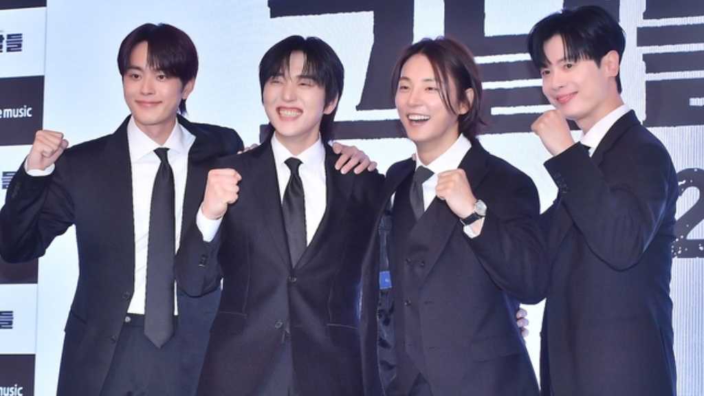 A press conference for the musical 'Those Days' was held in Gangnam, Seoul, featuring various artists including Yoon Si-yoon and B1A4.