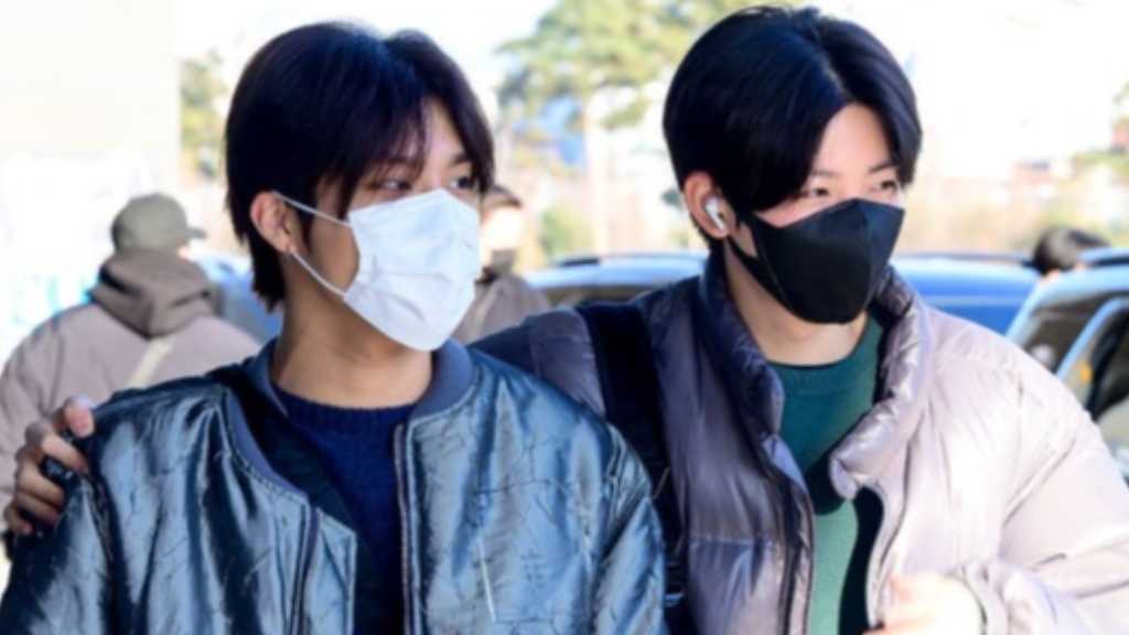 TREASUREが仁川国際空港から日本へ向かい、12月29日にBIGBANGの曲をカバーする予定。