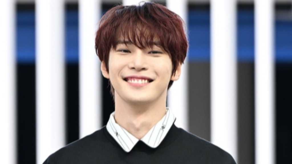 NCTのドヨンが軍服務中に自立支援のため1億ウォンを寄付し、懇談会に出席した。