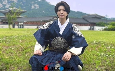 Doble Ace(SUPERNOVA) M&MTOURパーカー(ソンジェ)