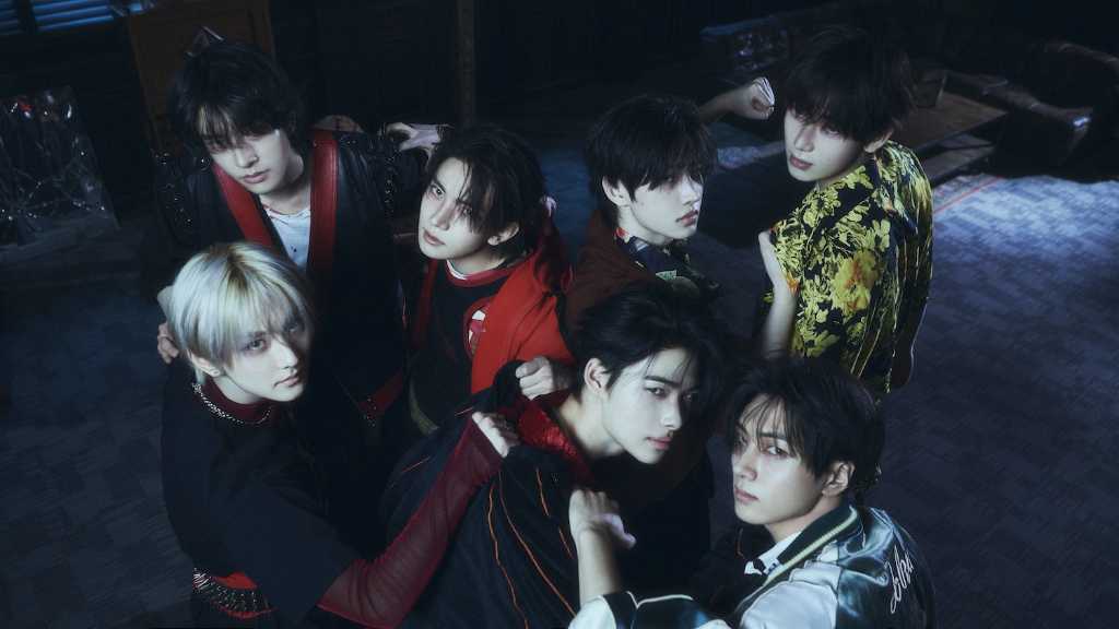 ENHYPEN's video series 'EN-O' CLOCK' is on hiatus. Member Heeseung leaves the group to pursue a solo career, impacting fans.