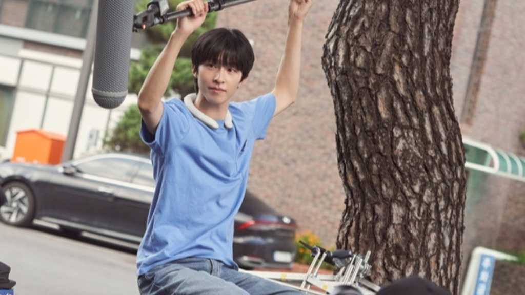 The Korean film 'Hear Me: Our Summer' depicts youthful love and challenges, releasing in Japan on September 26, 2025.