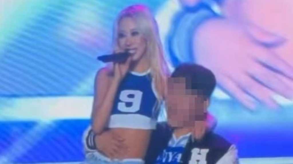 WJSN’s Dayoung drew mixed reactions after a university festival video showed her engaging in excessive skinship with a male student.
