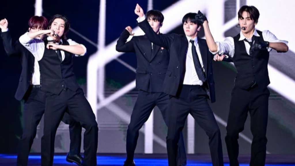 The 'Yeongdong-daero K-POP Concert' took place in Gangnam on September 27, featuring SF9 and other popular groups like BTOB and FTISLAND.