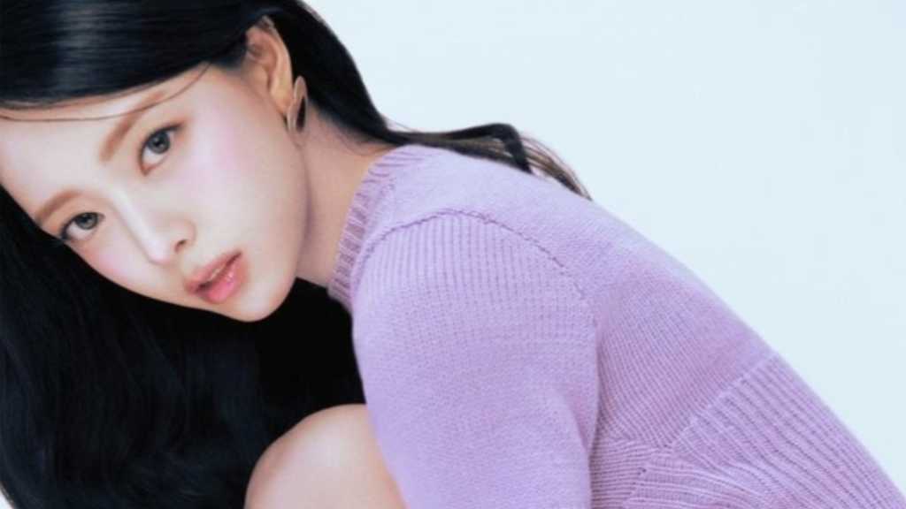 ITZYのユナがソロデビュー曲「Ice Cream」のミュージックビデオ予告を公開。3月23日にアルバム発売。