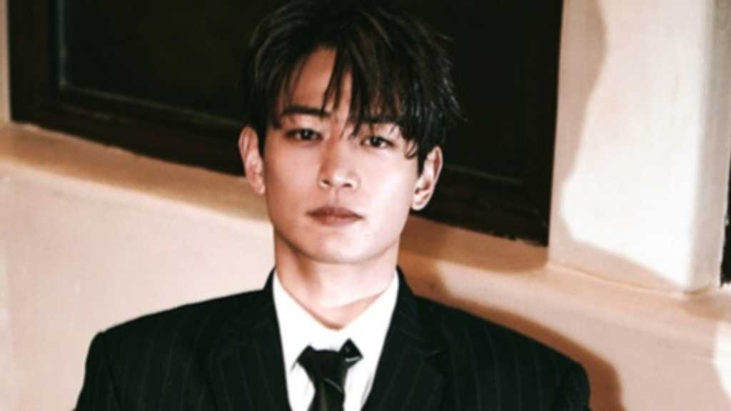 SHINeeのミンホがファンミーティングで新曲「TEMPO」を初公開。12月13～14日にソウルで開催され、様々なステージが披露される。