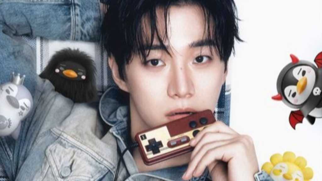 2PMのジュノが初のキャラクターポップアップストアを開催。ファンミーティングに向けて「皇帝ペンペン」をテーマにしたイベントを行い、期待が高まる。