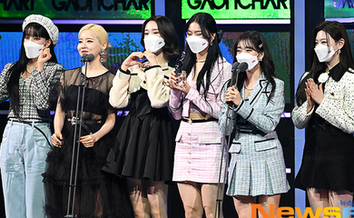 【PHOTO】STAYC「第11回GAONCHART MUSIC AWARDS」ステージに登場