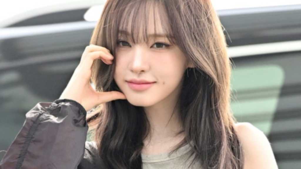 IVEがワールドツアーのためマレーシアへ出国。アンコールでは少女時代の「Genie」をカバーし、初の360度ステージでファンを魅了。