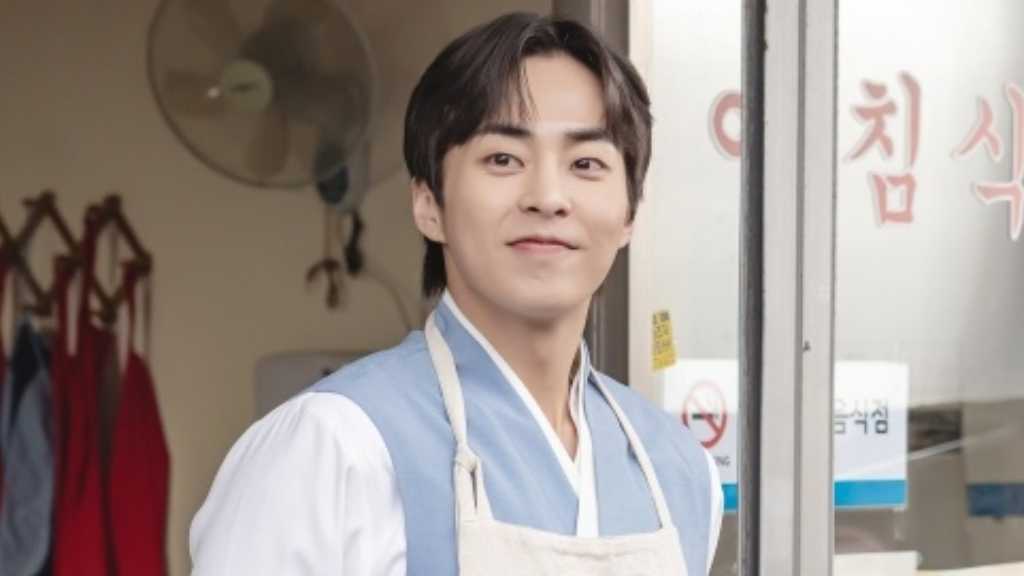 September brings EXO's Xiumin and Jinyoung's dramas to Japan, plus concerts from SUPER JUNIOR and SEVENTEEN. Don't miss it!