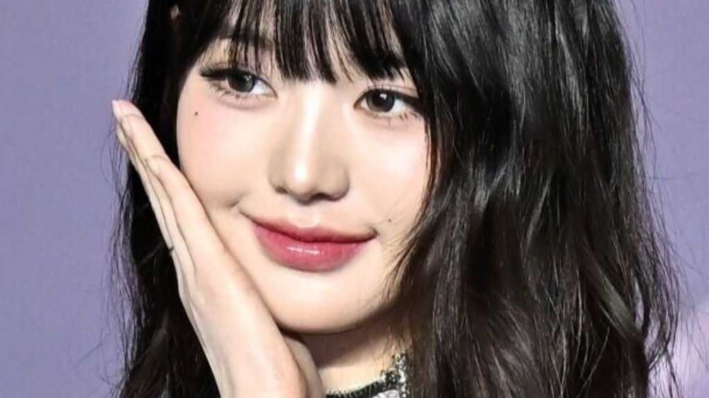 YouTubeチャンネル運営者A氏がIVEのウォニョンを誹謗中傷し、懲役2年・執行猶予3年の判決を受けた。