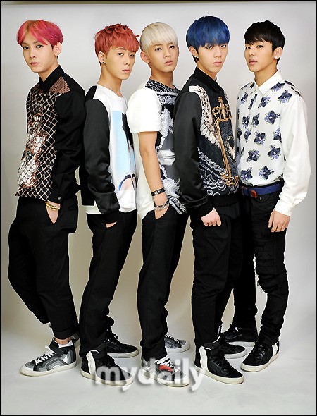 Vol.2 ― MYNAME“コンサート後に楽屋を訪ねてきた日本のファン、後で気づいてみたら…” - Kstyle