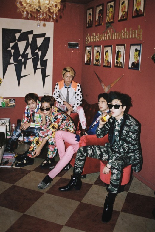 SHINee、3rdアルバム合本版を8日に発売…ジョンヒョンが作詞した新曲2曲も収録 - Kstyle