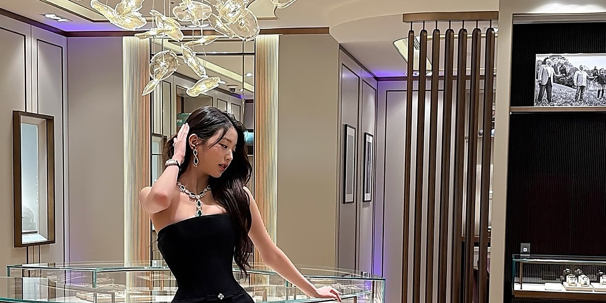 IVE's Wonyoung shares stunning photos on Instagram, captivating fans with her beauty and announcing her role as MC for the 2024 Asia Artist Awards.