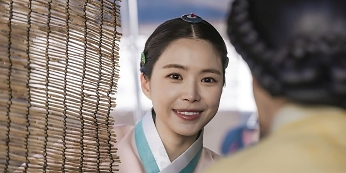 元Apinkのソン・ナウンがJTBCドラマ「オク氏婦人伝」に特別出演。彼女の存在感が物語を引き立てる。  