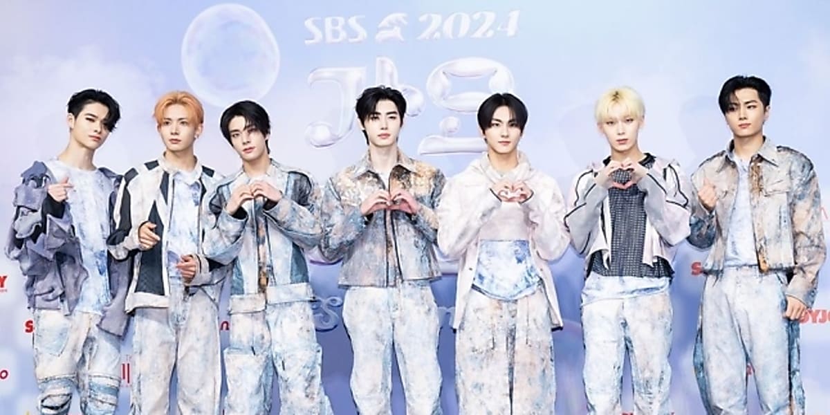 PHOTO】ENHYPEN「2024 SBS歌謡大典Summer」ブルーカーペットに登場 - Kstyle