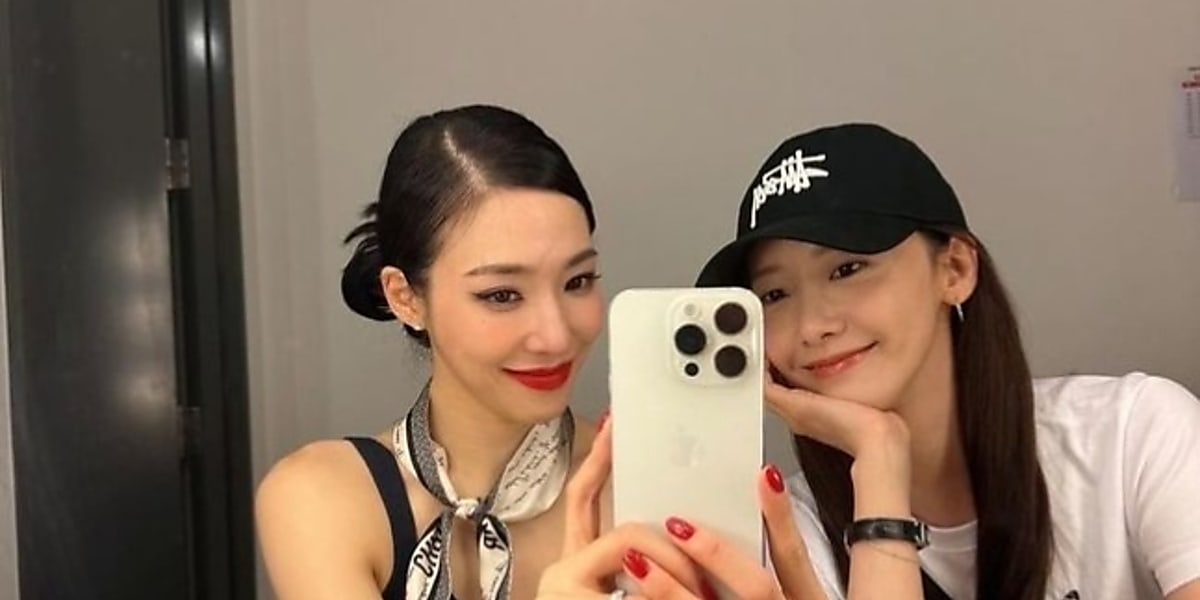 ユナがティファニーのミュージカル「シカゴ」を応援し、Instagramに写真を投稿。少女時代の友情が話題に。  