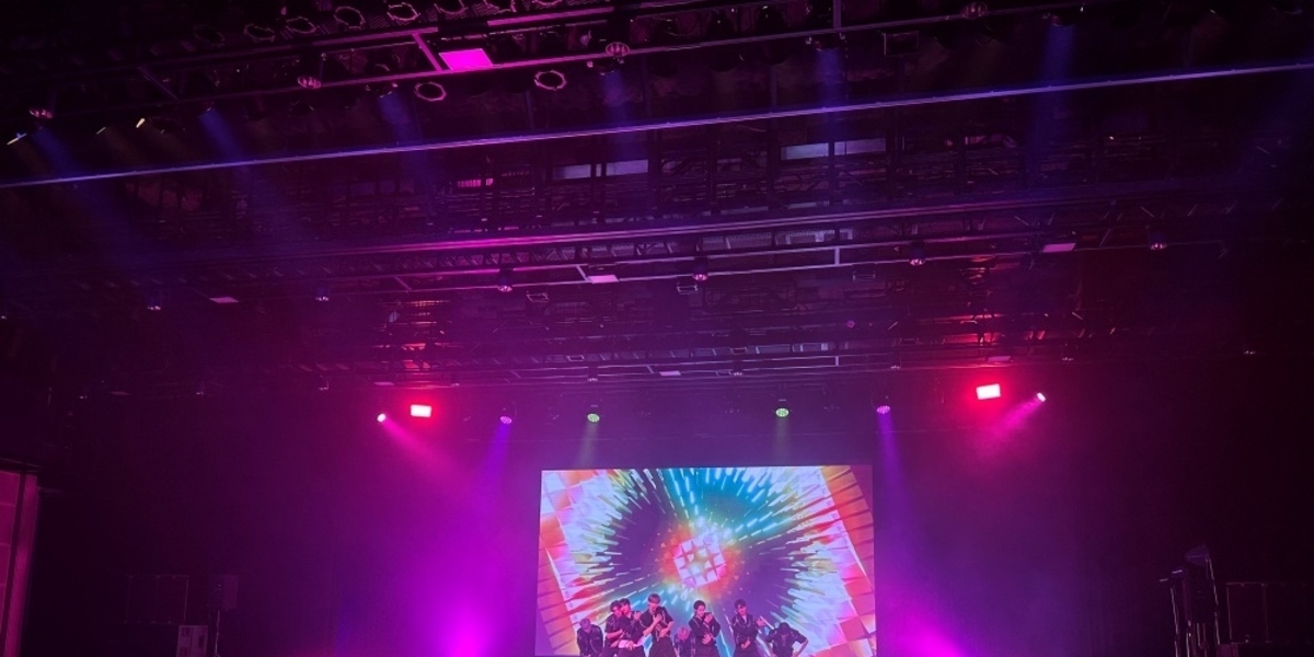 YOUNITEが日本初のファンコンサートを開催。熱気溢れるステージでYOUNIZと共に楽しい時間を過ごす。
