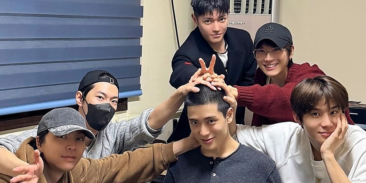 NCTのジェヒョンが入隊し、メンバーたちが見送った。彼は坊主頭を公開し、ソロ活動の写真も投稿した。  