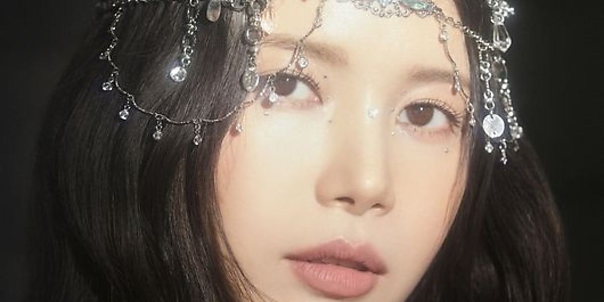 MAMAMOOのソラが初の単独アジアツアー「Solar 2ND CONCERT [COLOURS] TOUR」を開催。6地域で公演予定。