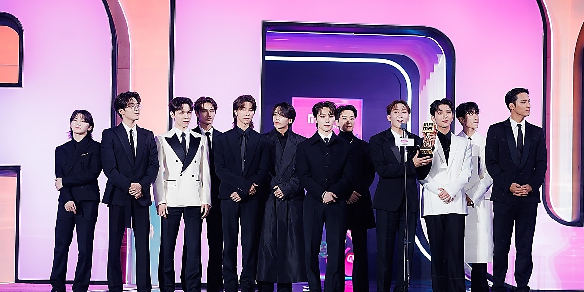 2023 MAMA AWARDSで、ATEEZ, LE SSERAFIM, EL7Z UP, BOYNEXTDOOR, NiziU, TREASURE, (G)I-DLE, SEVENTEEN, ZEROBASEONEが華やかなパフォーマンスを披露。