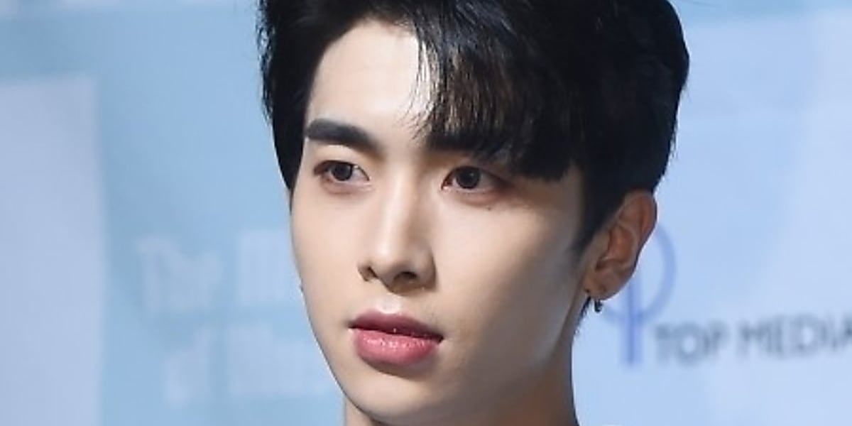 BOYS PLANET」に出演UP10TION シャオ、メンバー7人に続き事務所と契約終了…直筆手紙で挨拶 - Kstyle