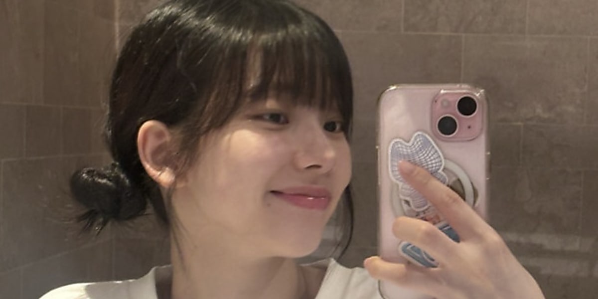 KARINA posted a selfie in a T-shirt saying 'I like Mondays,' prompting amusing fan reactions on Instagram amid aespa's comeback.