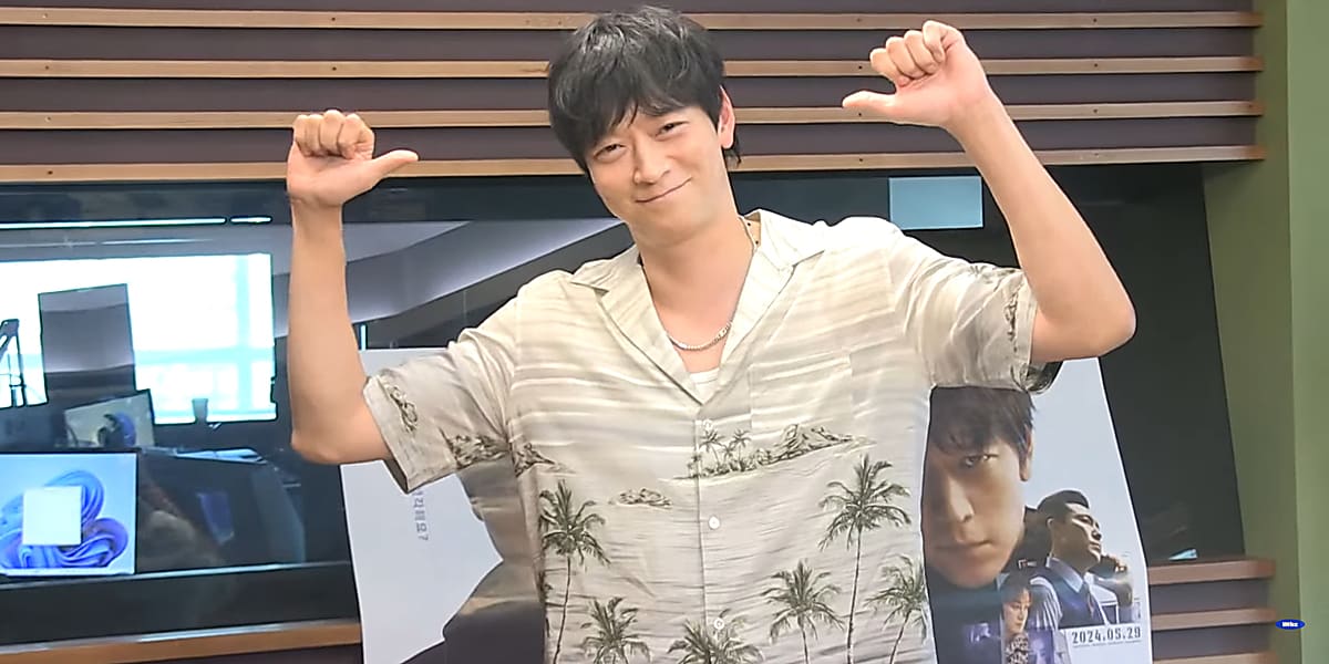 Kang Dong-won responds to Taeyeon's fan heart on a radio show, promising to invite her to his house someday.