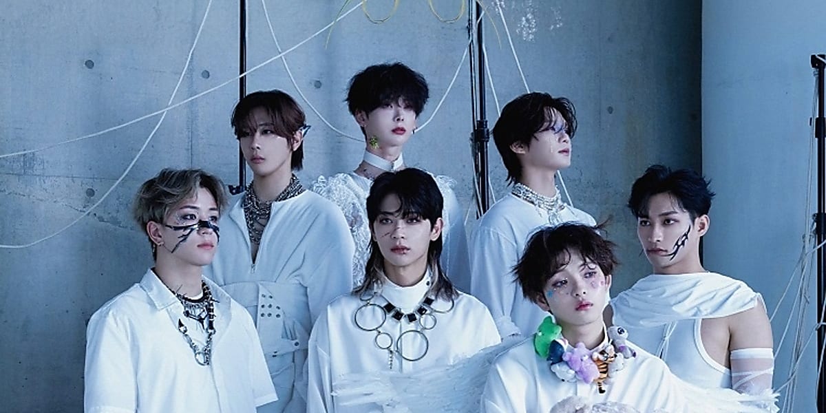 ORβIT released the music video for "PATIENCE" from their mini-album "蘭," showcasing complex emotions and a unique world.