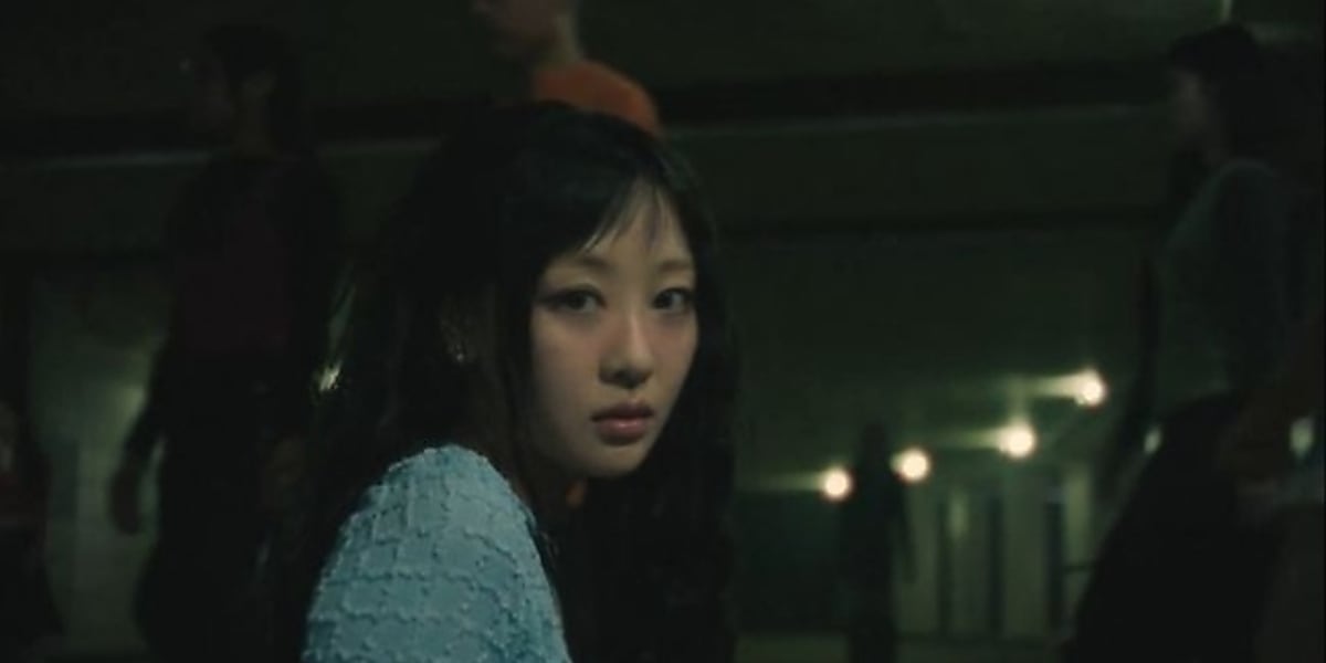 LOONAのイヴが1stソロEP「LOOP」をリリース。独自のハウスジャンルで新たな魅力を披露。
