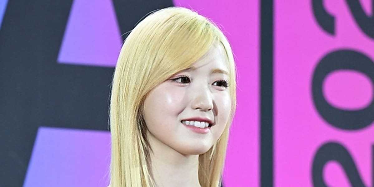 IZ*ONEの本田仁美が所属事務所を去り、新たな道で活動することを発表。