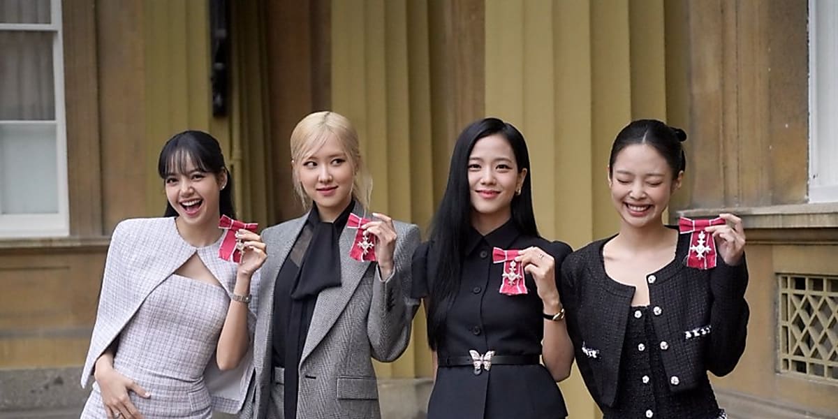 BLACKPINKがイギリスのチャールズ3世国王から大英帝国勲章を授与された。