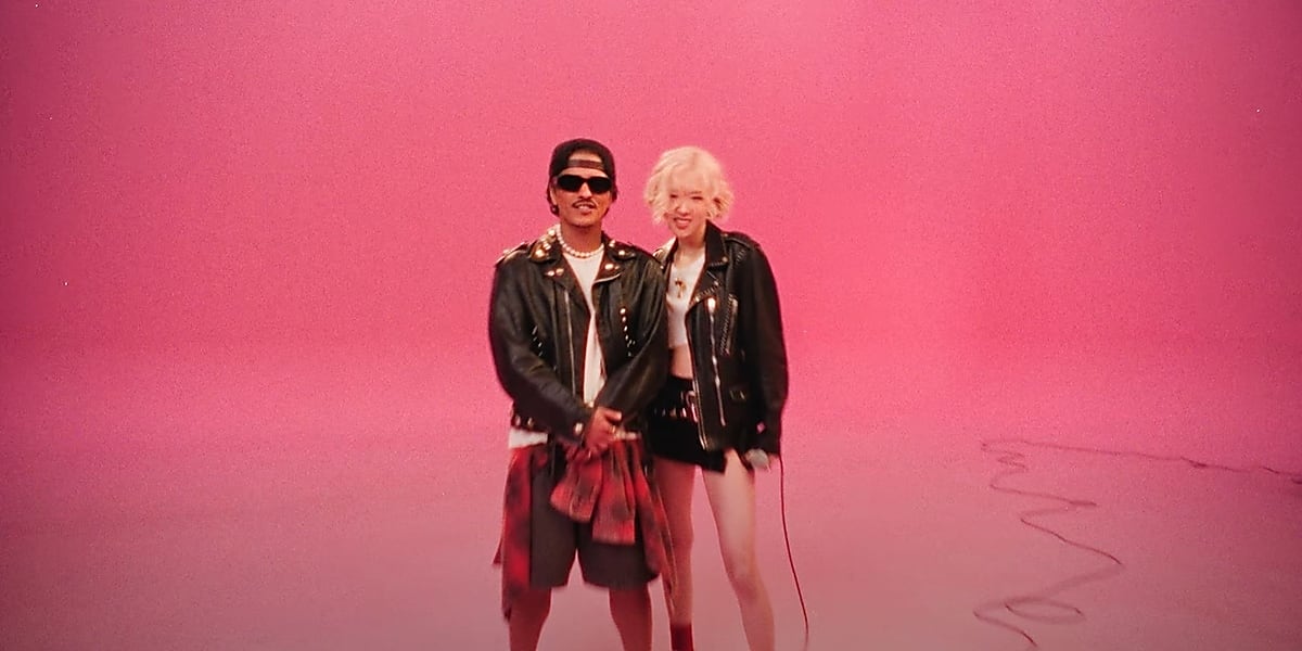 BLACKPINKのロゼがブルーノ・マーズとコラボしたシングル「APT.」をリリース。12月6日に1stフルアルバム「rosie」も発売予定。  