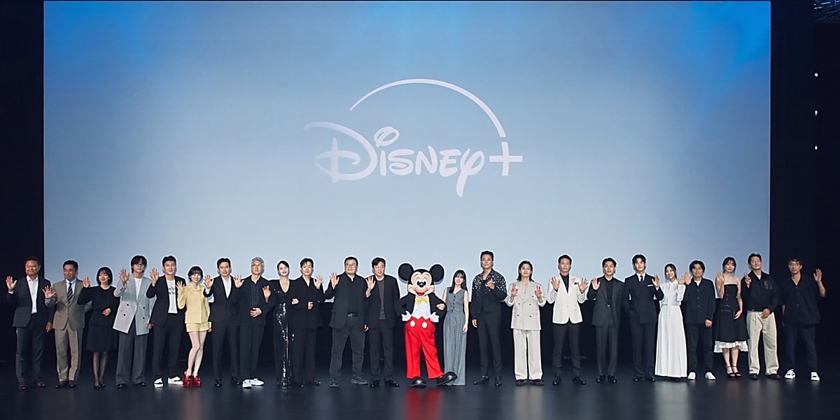 ディズニーがシンガポールでコンテンツショーケースを開催。韓国ドラマの新作や人気キャストが登場し、期待が高まる。  