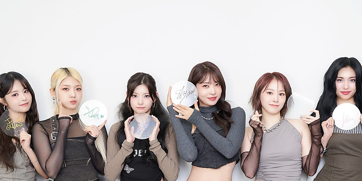 K-POP音楽祭「Kstyle PARTY」でEVERGLOWが出演。バックステージでのインタビューや写真を公開。
