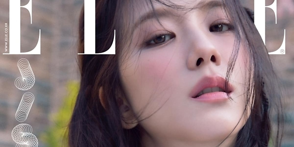 BLACKPINK's Jisoo showcases a Christmas princess look in ELLE Korea's December issue, discussing her dual roles as singer and actress.