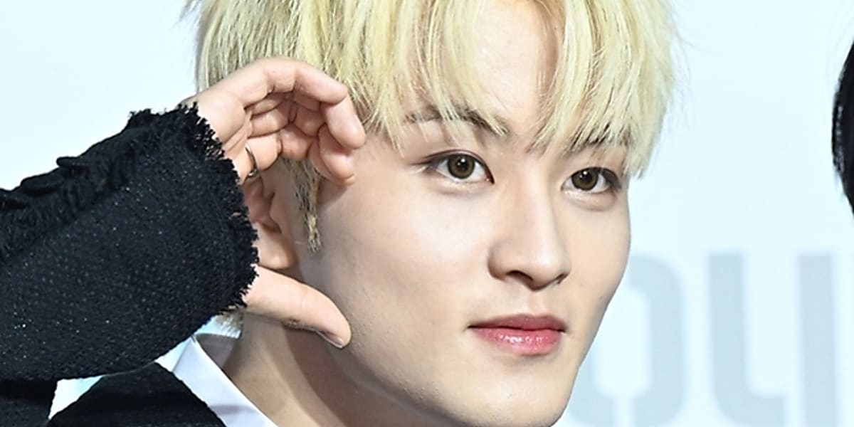 NCTのマークが1stソロアルバム「200」をリリース。アコースティックバージョンも公開。
