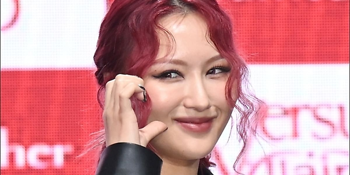 Shiyon of DREAMCATCHER to temporarily halt activities due to health issues, remaining members to continue promoting new album.