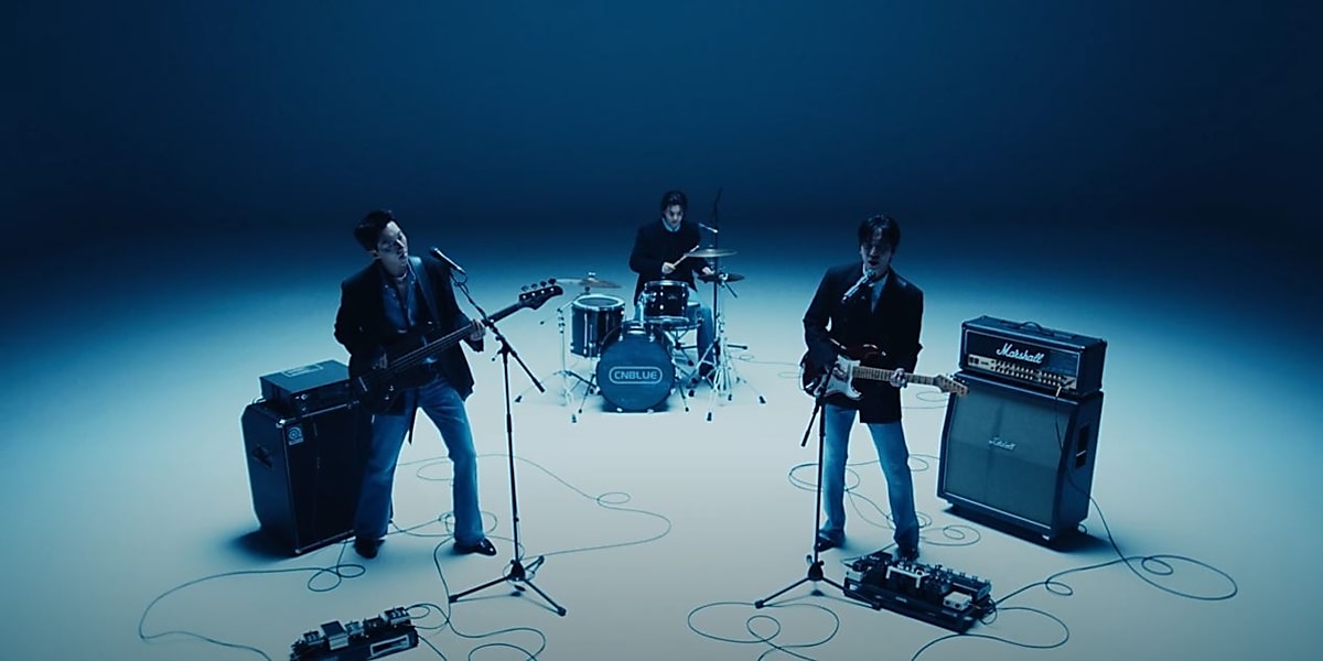 CNBLUE's 10th mini album "X" features all members' participation in songwriting and includes the title track "A Sleepless Night."