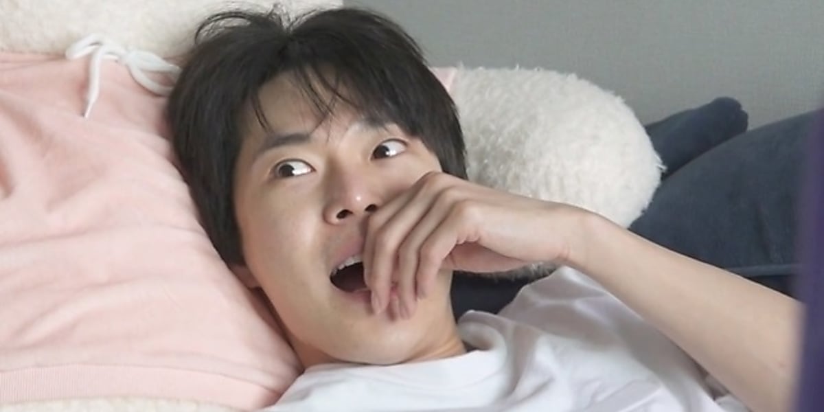 NCT's Doyoung gets caught up in a romance variety show on "I Live Alone," sharing his daily life and cooking skills with viewers.