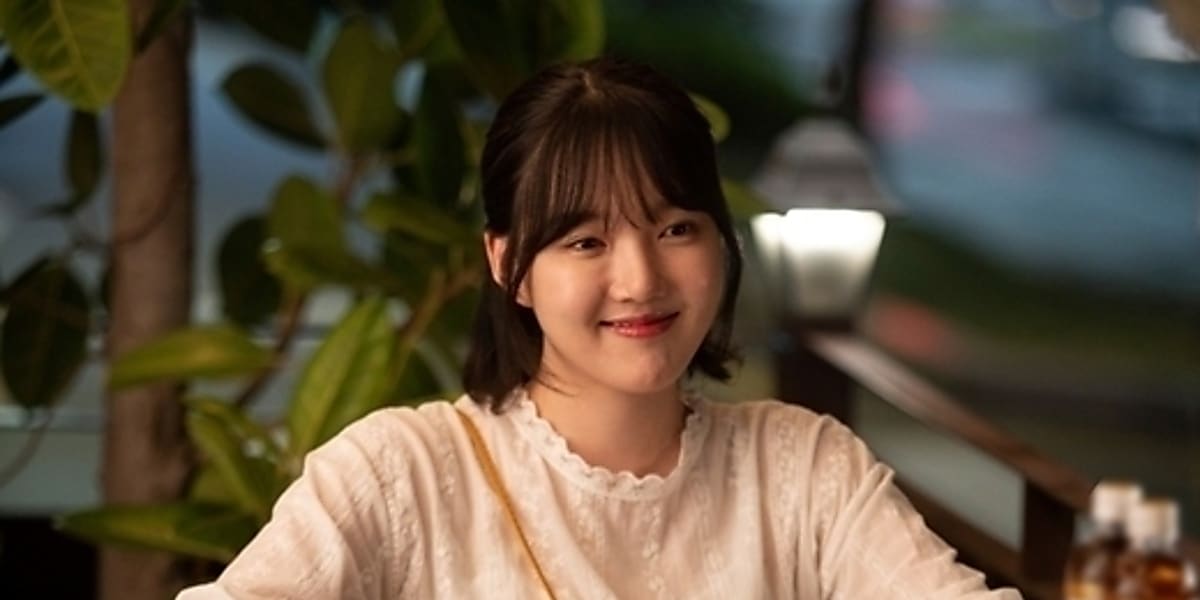 元GFRIENDのイェリンが映画「ニューノーマル」でスクリーンデビュー。華やかなキャストと共演し、期待が高まっている。
