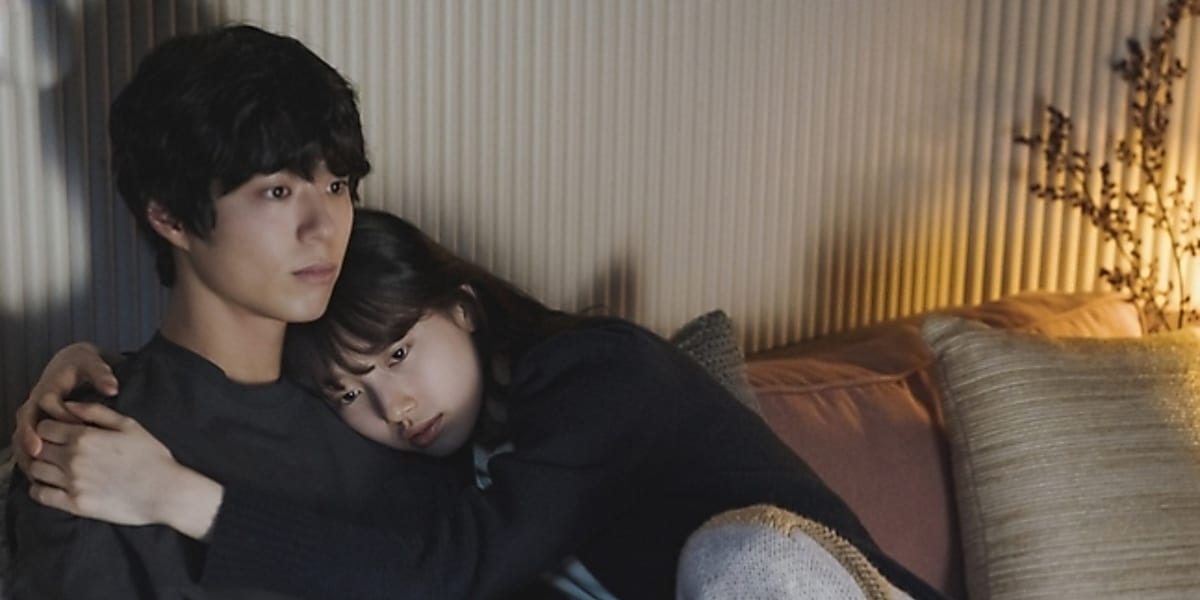 Press stills for movie "Wonderland" released, showcasing characters using AI to reunite with loved ones through video call service.
