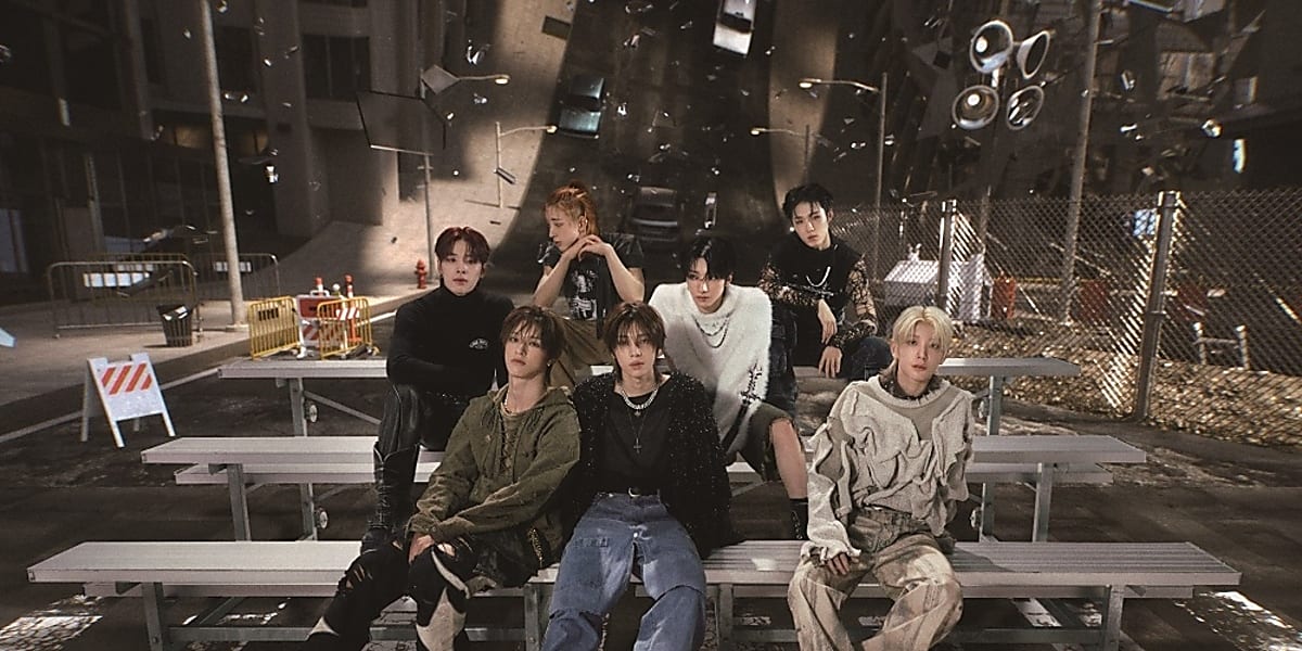 NEXZ's 1st mini-album "NALLINA" is gaining popularity, with impressive chart performance and a viral music video.