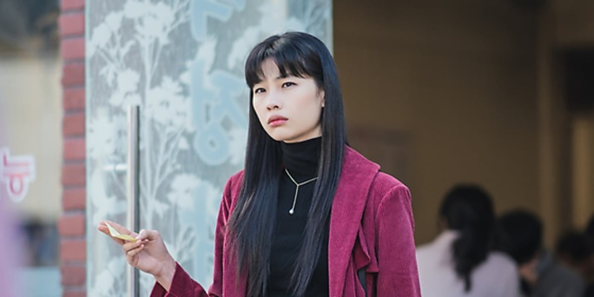Netflix's "Takkanjong" releases steel cuts of comedy scenes. The series follows a father and daughter in a comical mystery chase.